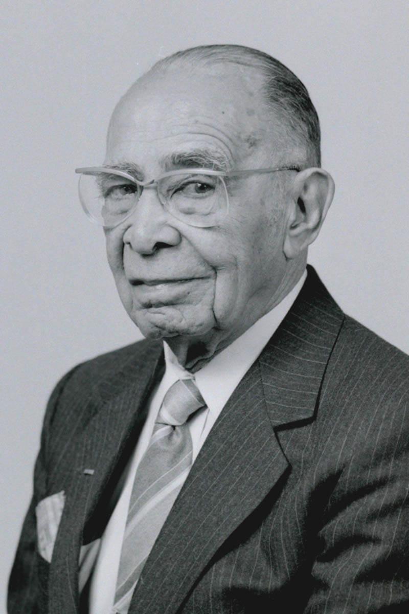 Dr. William Montague 科布 served as president of the National Medical Association and the NAACP. (图片由霍华德大学提供)